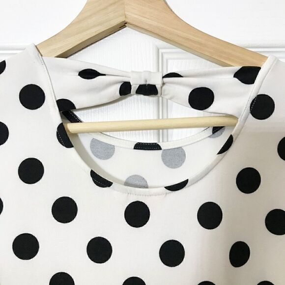 polka Dot Dress With Belt - Picture 4 of 6